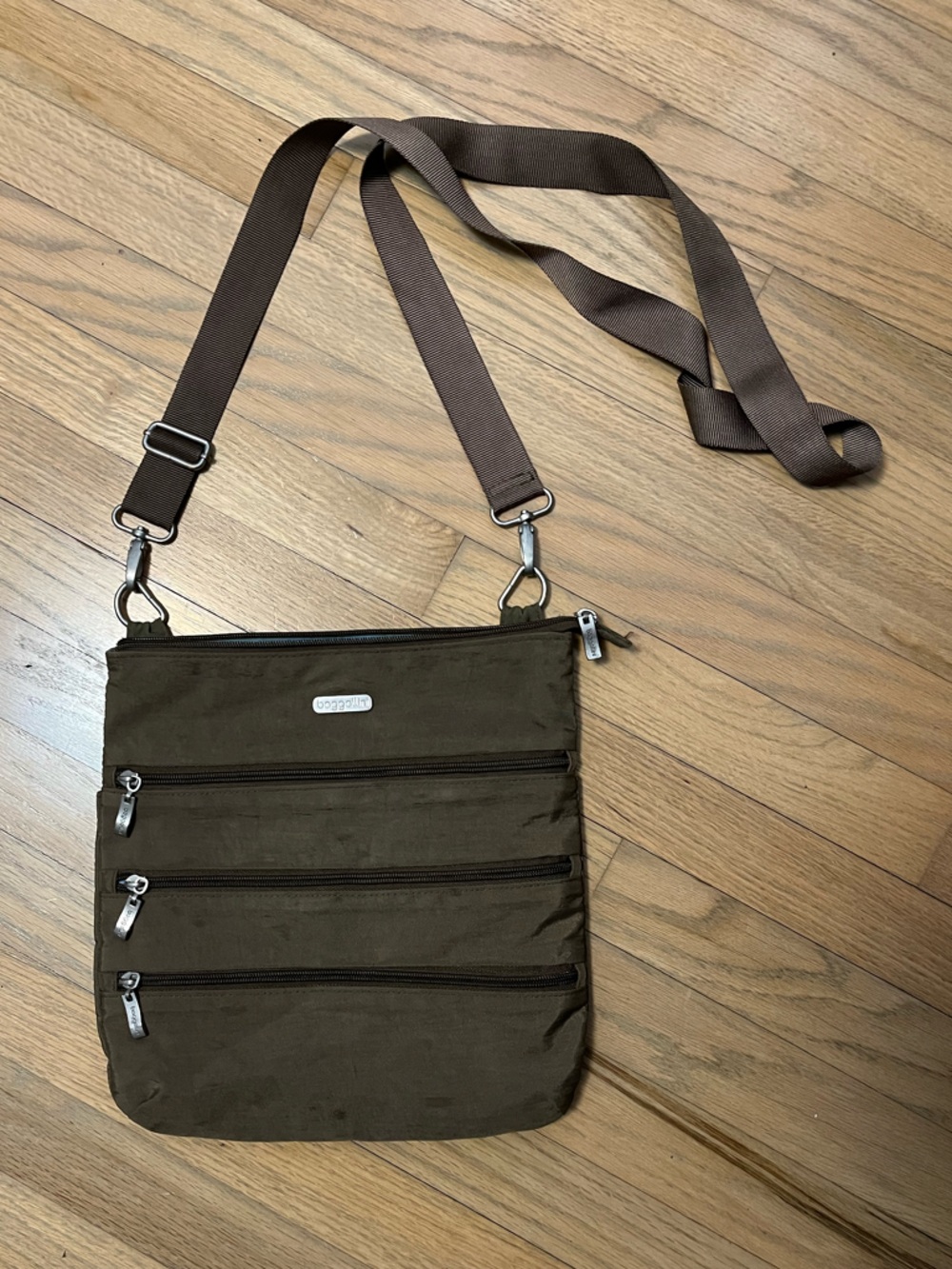 Baggallini Crossbody Bag in Dark Brown